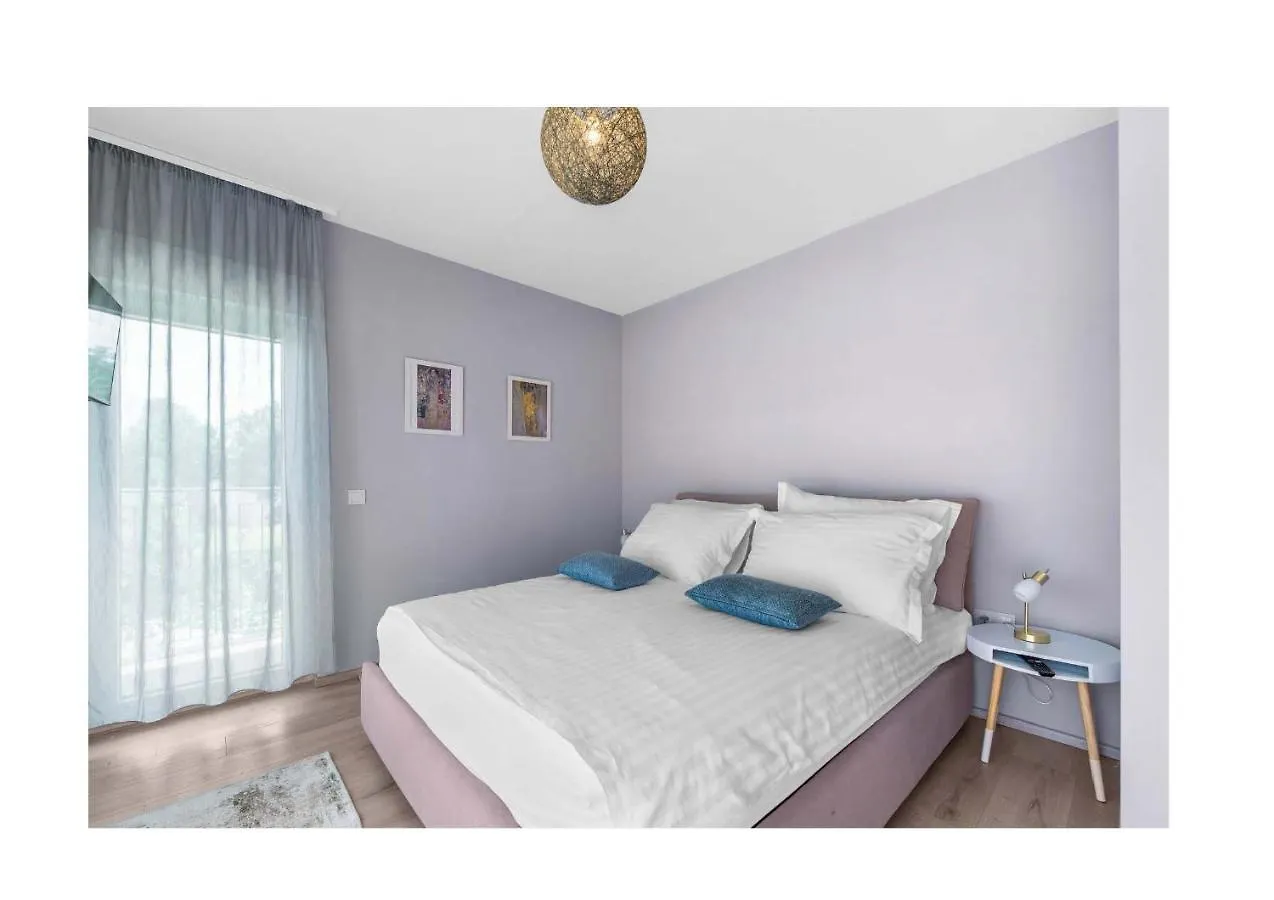 Villa Ventitre, Privatpool,Meersicht, Nahe Porec- Strand Neu Mugeba