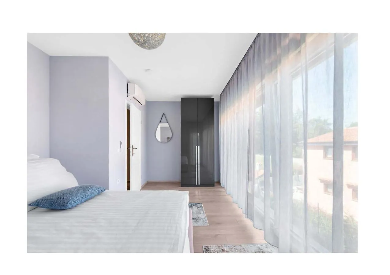 Villa Ventitre, Privatpool,Meersicht, Nahe Porec- Strand Neu Mugeba
