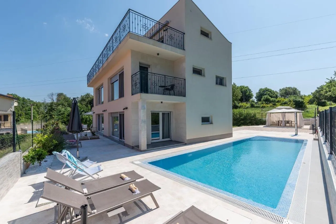 Villa Ventitre, Privatpool,Meersicht, Nahe Porec- Strand Neu Mugeba