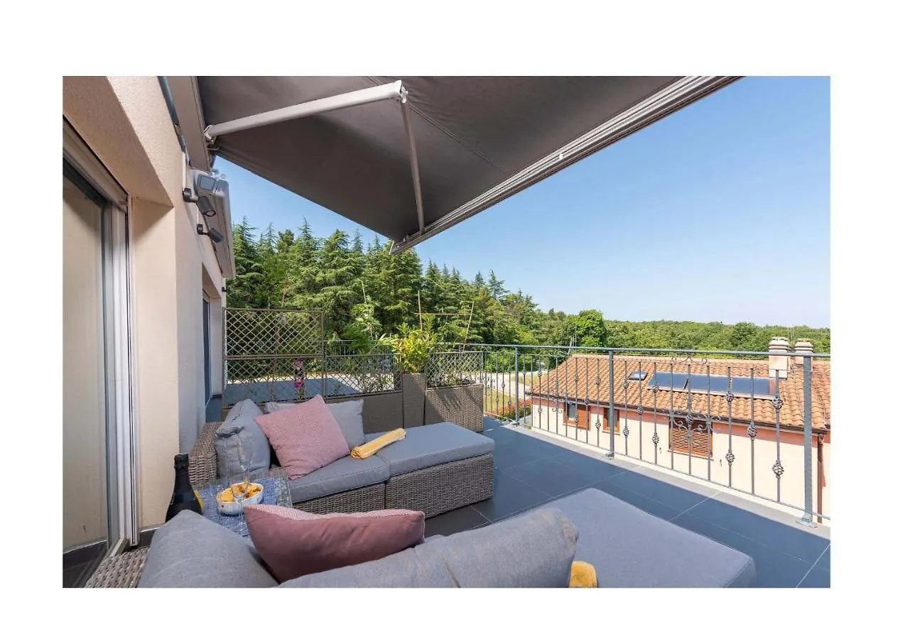 Villa Ventitre, Privatpool,Meersicht, Nahe Porec- Strand Neu Mugeba
