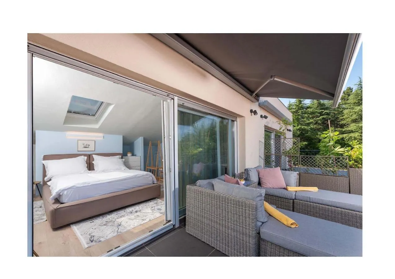 Villa Ventitre, Privatpool,Meersicht, Nahe Porec- Strand Neu Mugeba